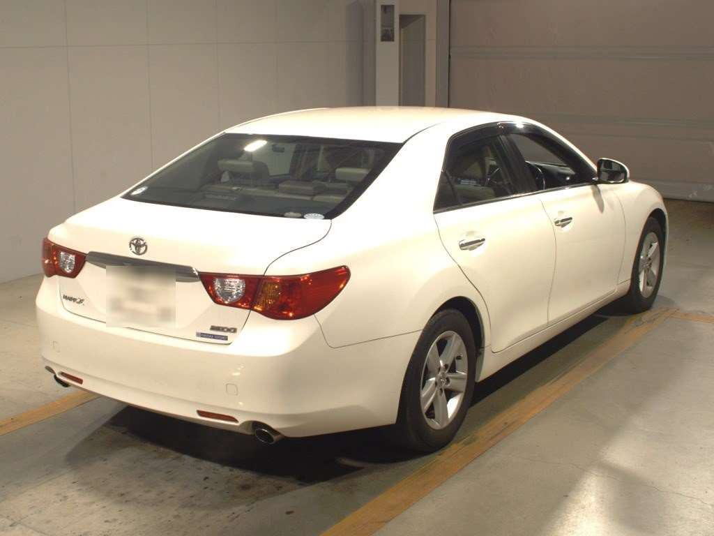 2010 Toyota Mark X GRX130[1]