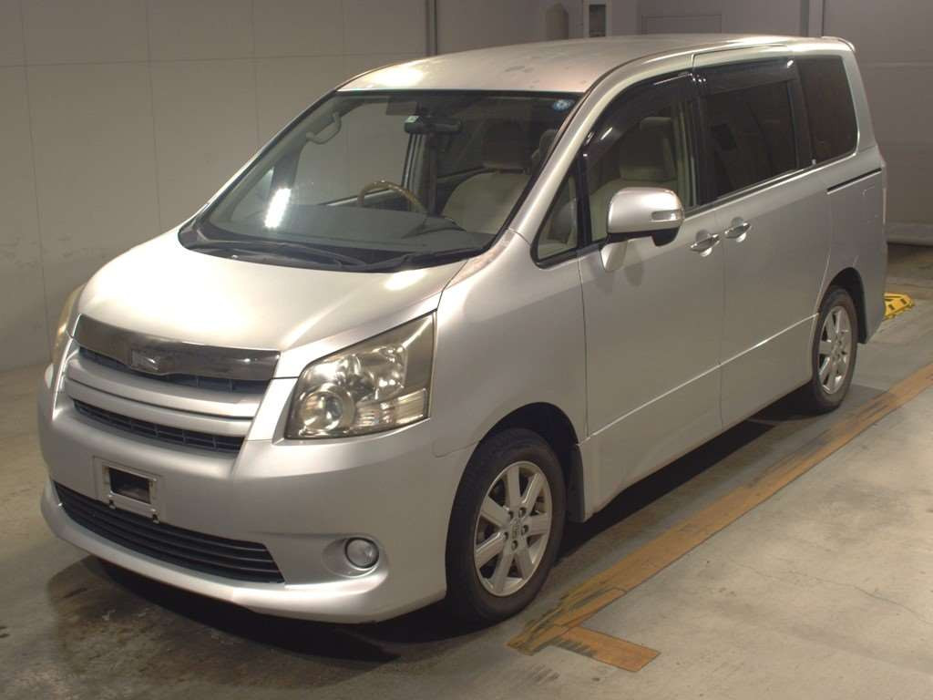 2009 Toyota Noah ZRR70W[0]