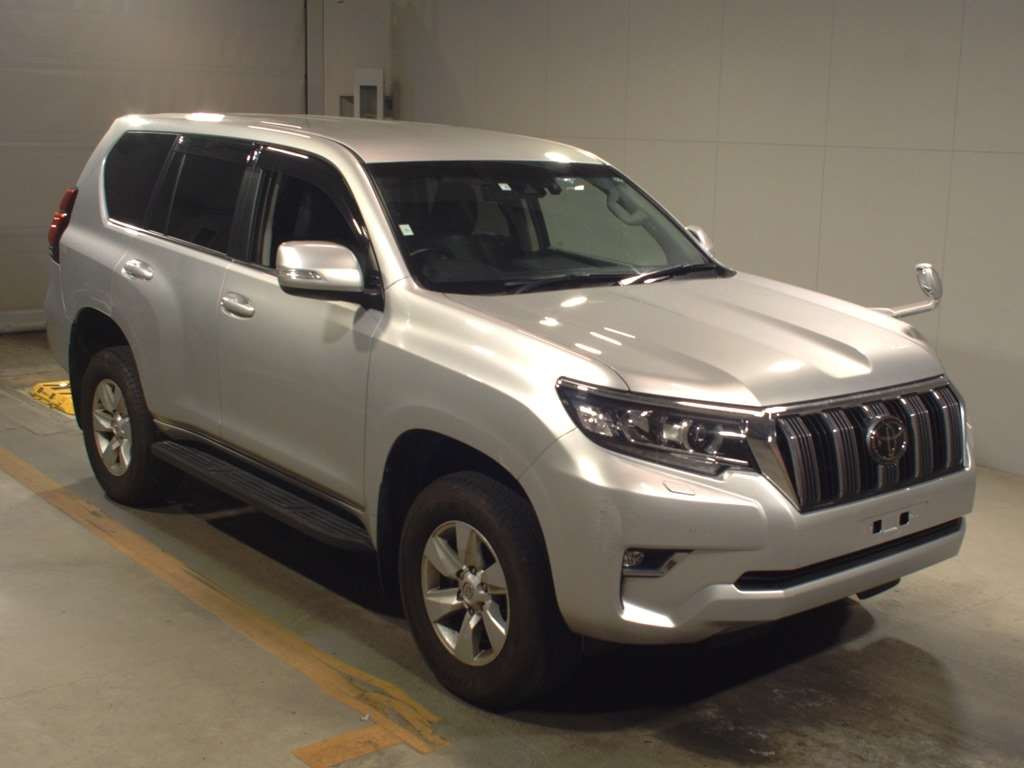 2018 Toyota Land Cruiser Prado GDJ150W[2]