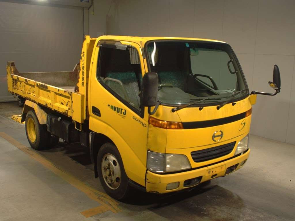 2001 Hino DUTRO XZU322T[2]