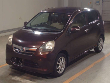 2011 Daihatsu Mira es