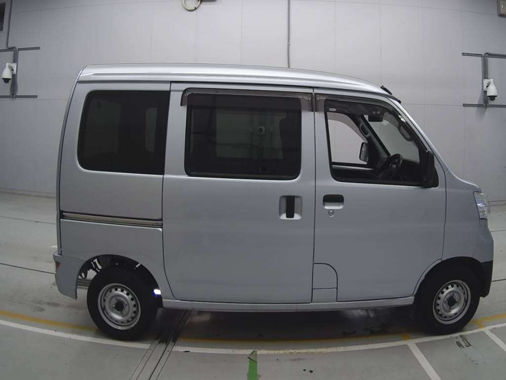 2021 Daihatsu Hijet Cargo S321V[2]