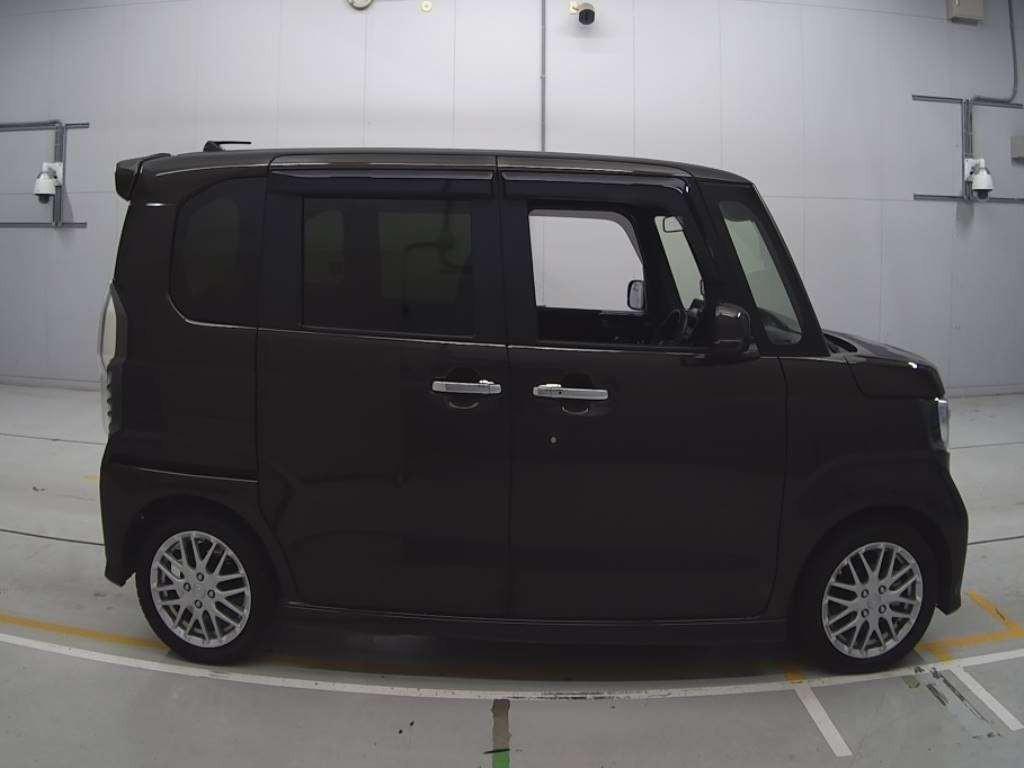 2021 Honda N-BOX CUSTOM JF3[2]