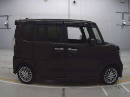 2021 Honda N-BOX CUSTOM