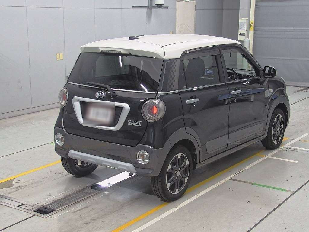 2015 Daihatsu Cast LA260S[1]