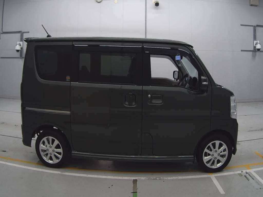 2023 Suzuki Every Wagon DA17W[2]