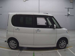 2012 Daihatsu Tanto