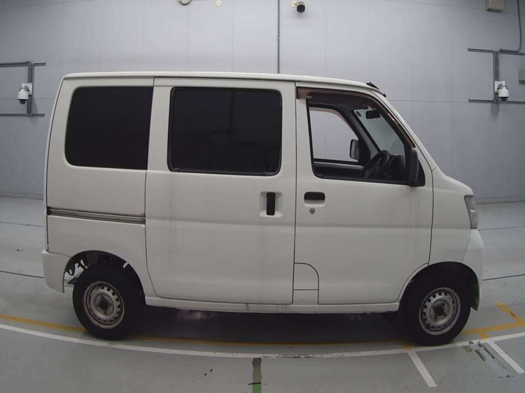 2015 Daihatsu Hijet Cargo S321V[2]