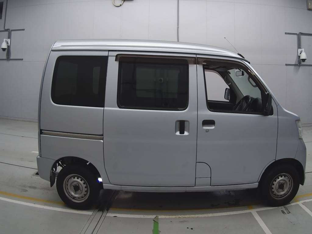 2012 Daihatsu Hijet Cargo S321V[2]