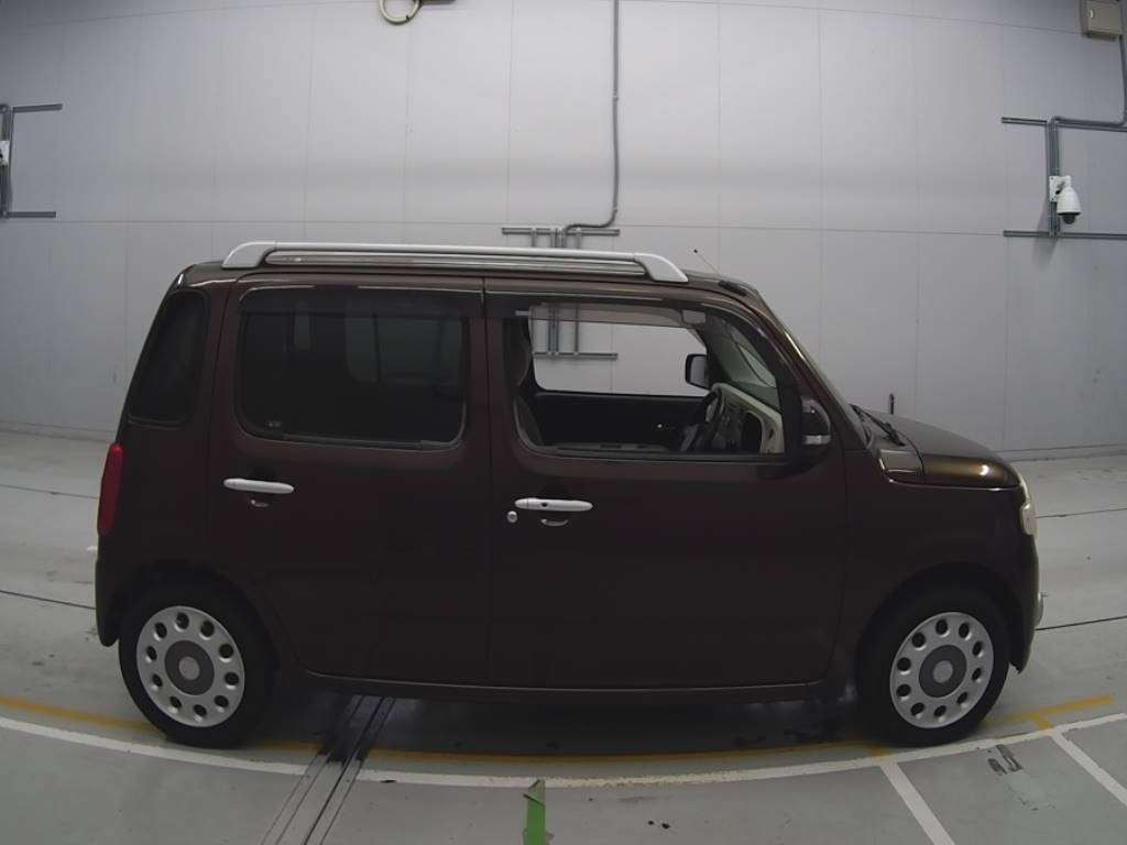 2010 Daihatsu Mira Cocoa L675S[2]