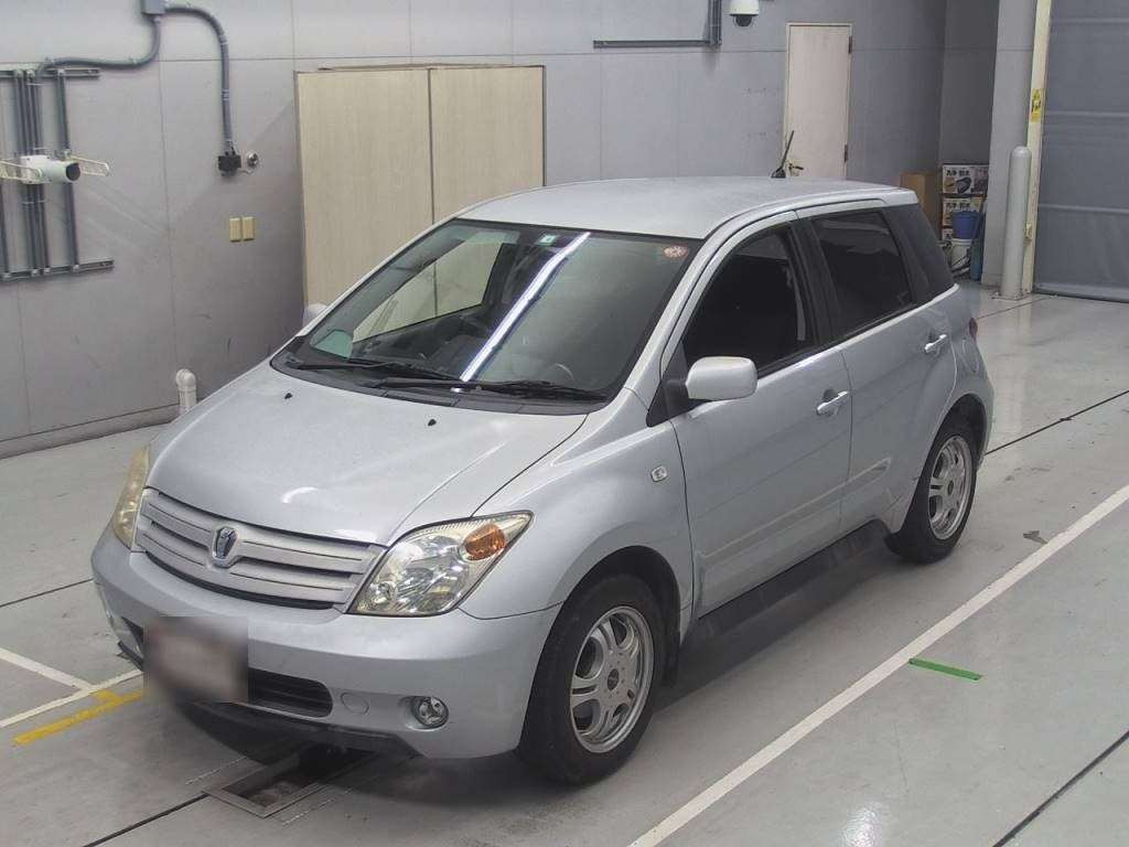 2002 Toyota IST NCP60[0]