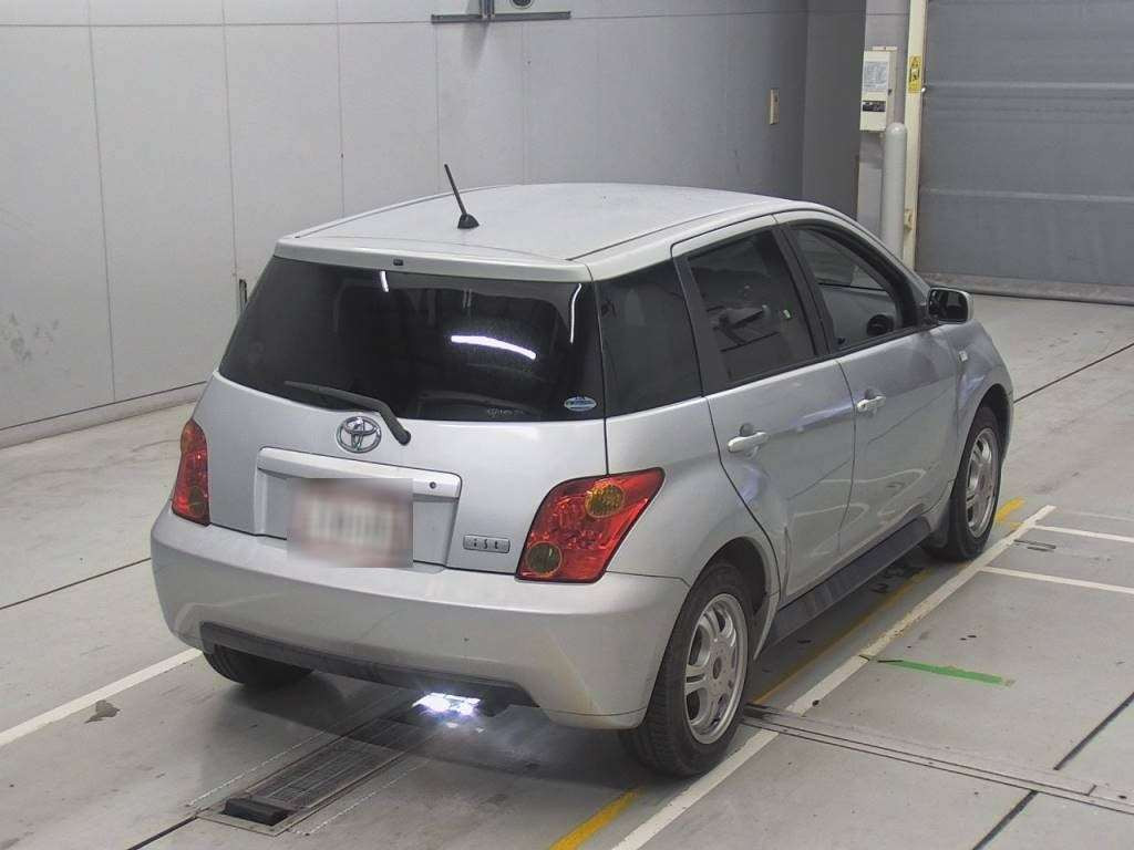 2002 Toyota IST NCP60[1]