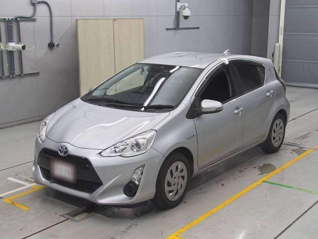 2015 Toyota Aqua NHP10[0]