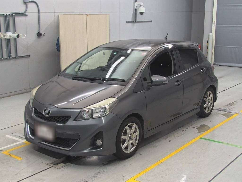 2014 Toyota Vitz NCP131[0]