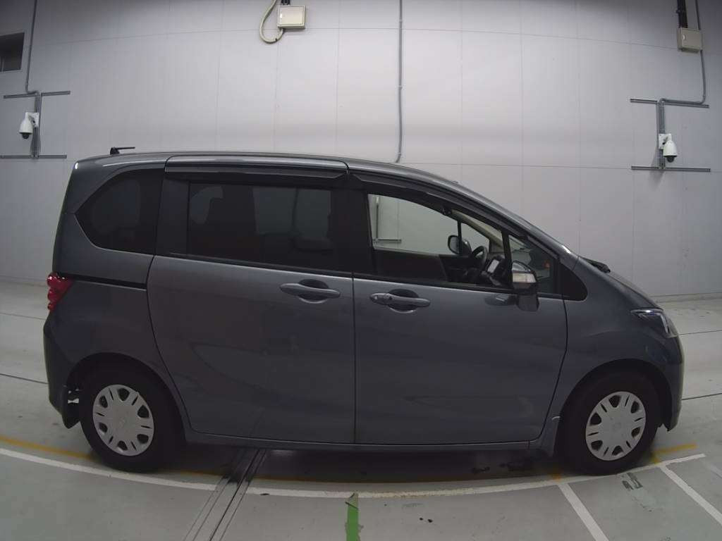 2009 Honda Freed GB3[2]