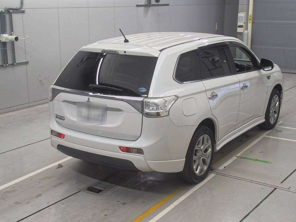 2013 Mitsubishi Outlander PHEV GG2W[1]