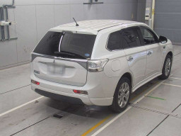 2013 Mitsubishi Outlander PHEV