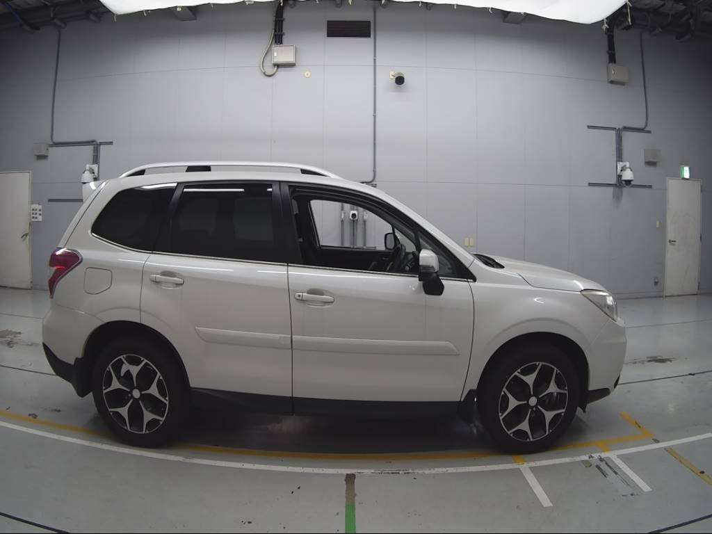 2014 Subaru Forester SJ5[2]