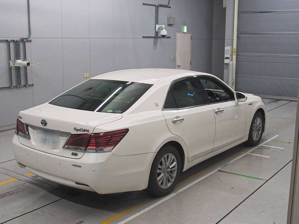 2013 Toyota Crown Hybrid AWS210[1]