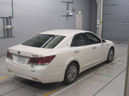 2013 Toyota Crown Hybrid