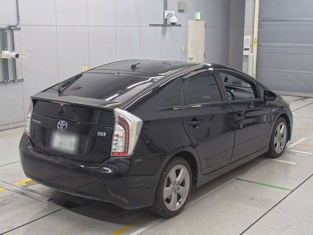 2014 Toyota Prius ZVW30[1]