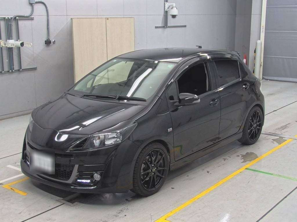 2015 Toyota Vitz NCP131[0]