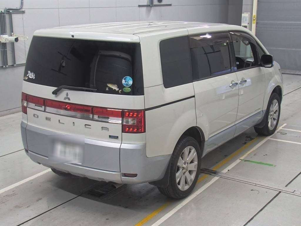 2013 Mitsubishi Delica D5 CV1W[1]