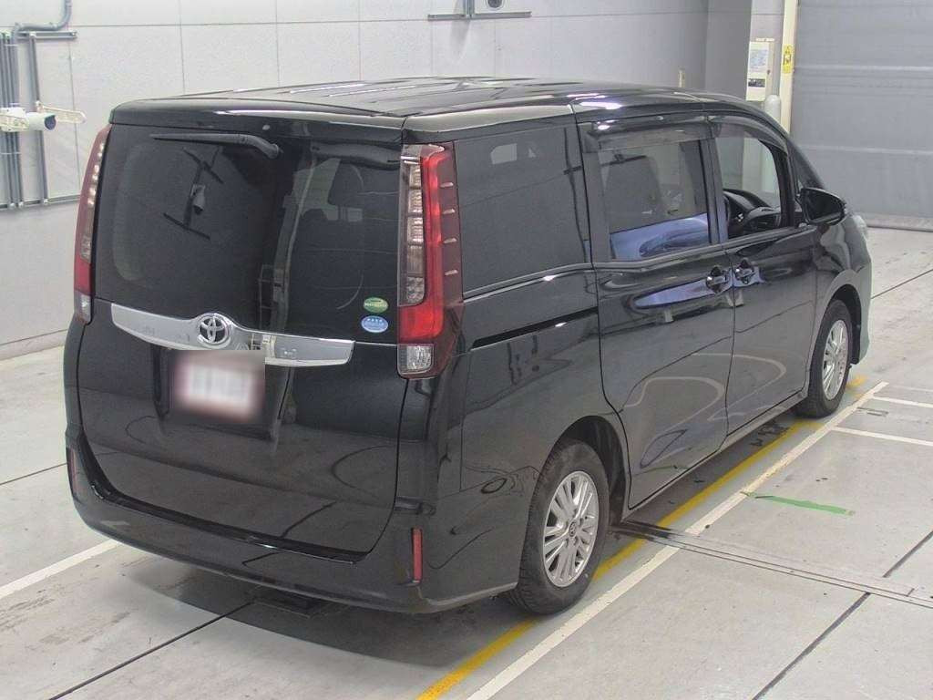 2017 Toyota Noah ZRR80G[1]