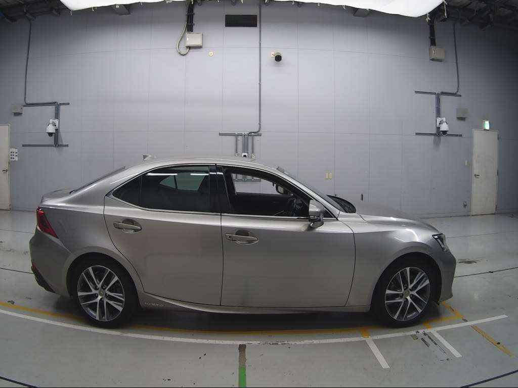 2016 Lexus IS AVE30[2]