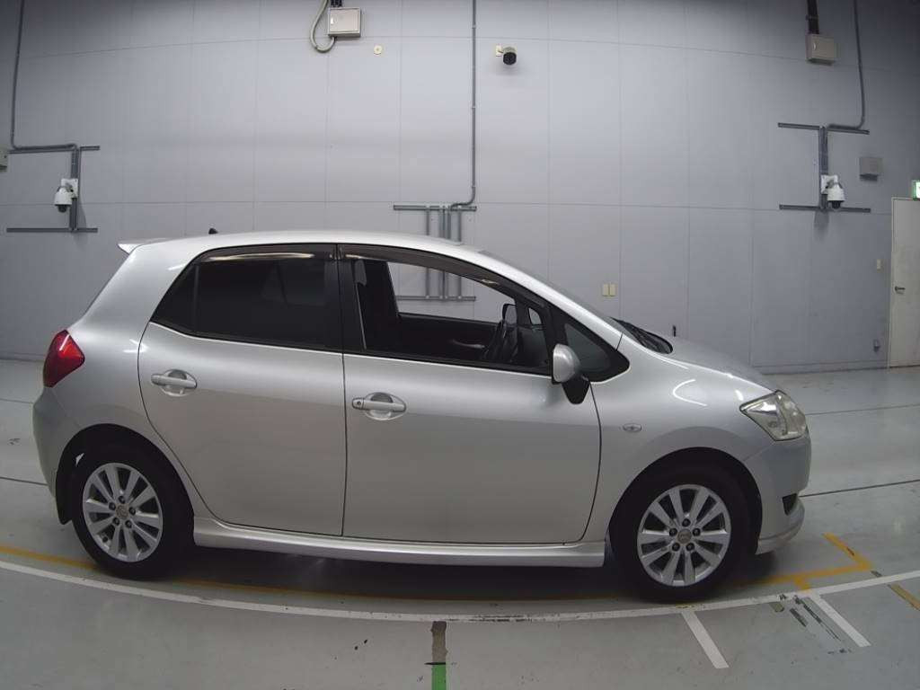 2007 Toyota Auris NZE151H[2]