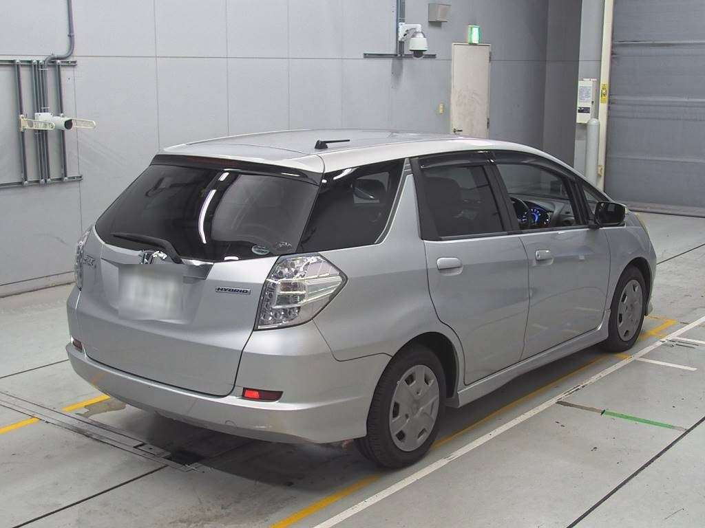 2012 Honda Fit Shuttle Hybrid GP2[1]