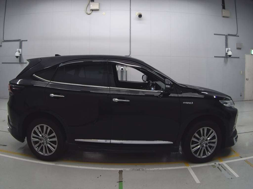 2020 Toyota Harrier Hybrid AVU65W[2]