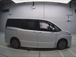 2014 Toyota Noah