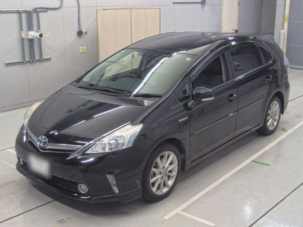 2011 Toyota Prius alpha ZVW41W[0]