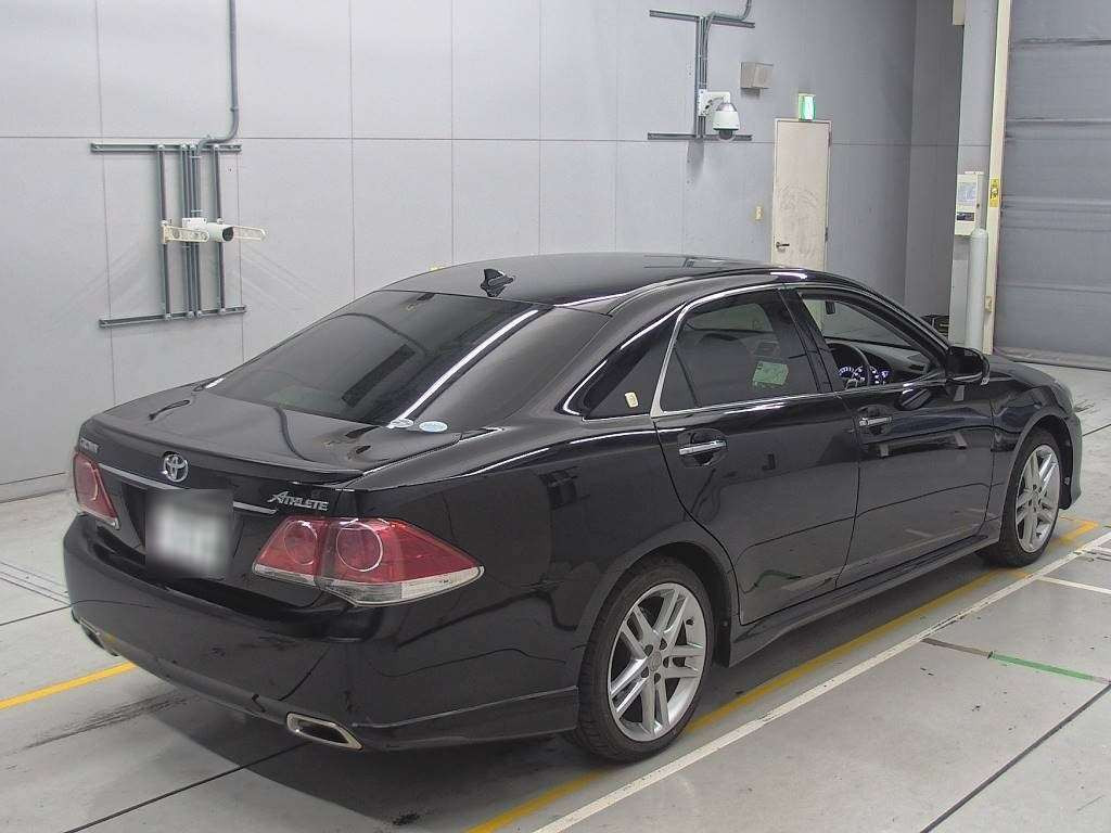 2010 Toyota Crown GRS200[1]