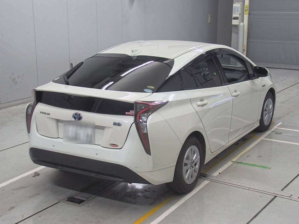 2018 Toyota Prius ZVW50[1]