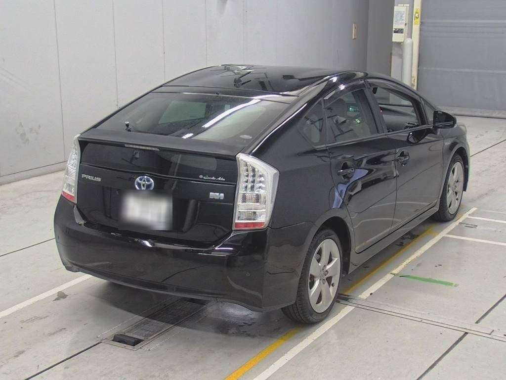 2010 Toyota Prius ZVW30[1]