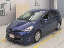 2016 Toyota Prius alpha