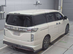 2015 Nissan Elgrand