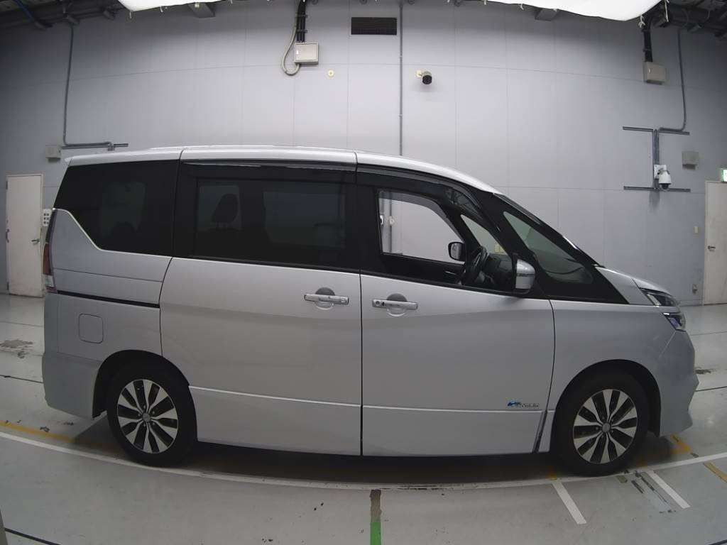 2017 Nissan Serena GFC27[2]