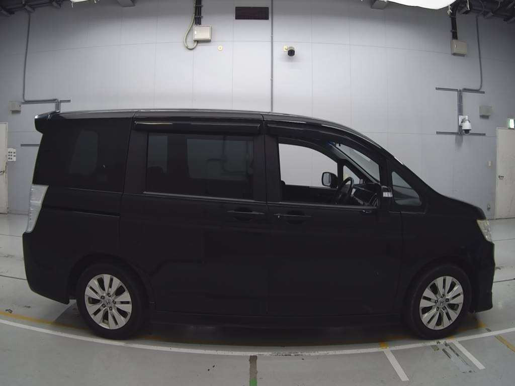 2009 Honda Step WGN Spada RK5[2]