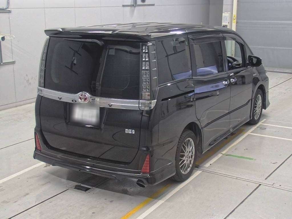 2016 Toyota Voxy ZWR80W[1]