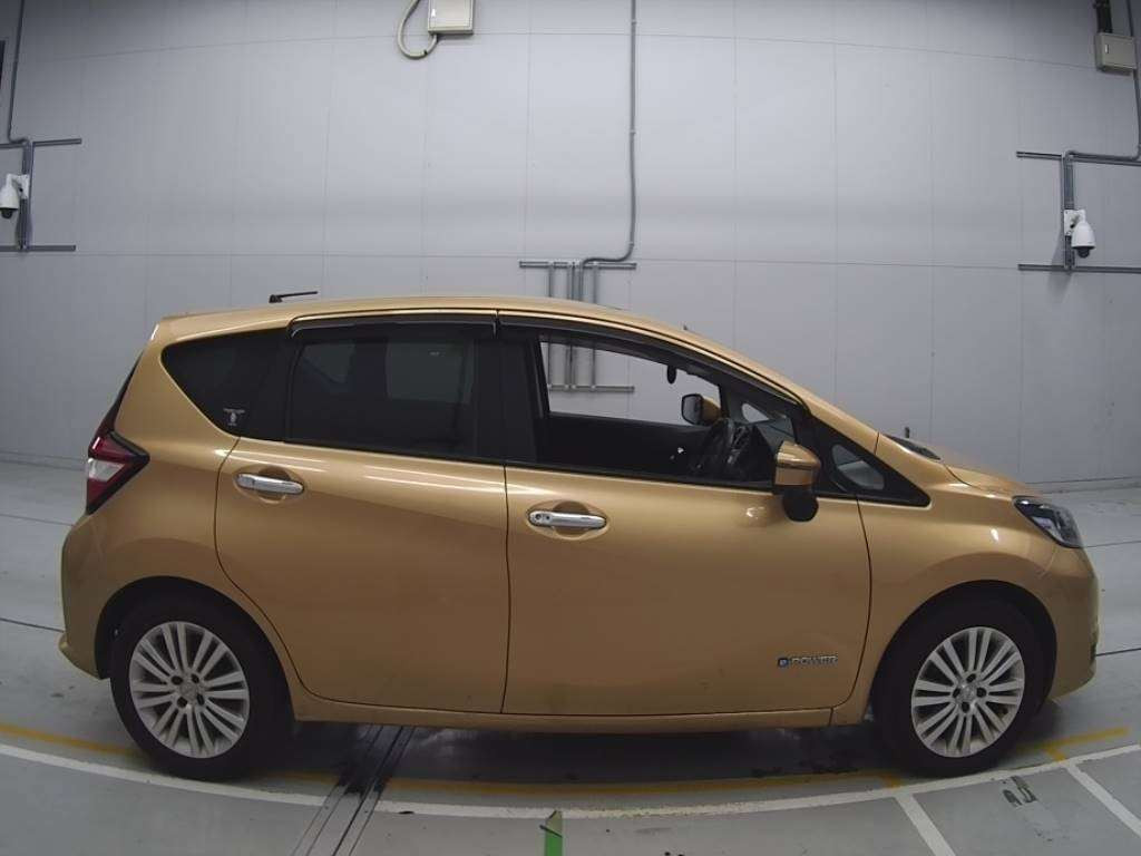 2017 Nissan Note HE12[2]