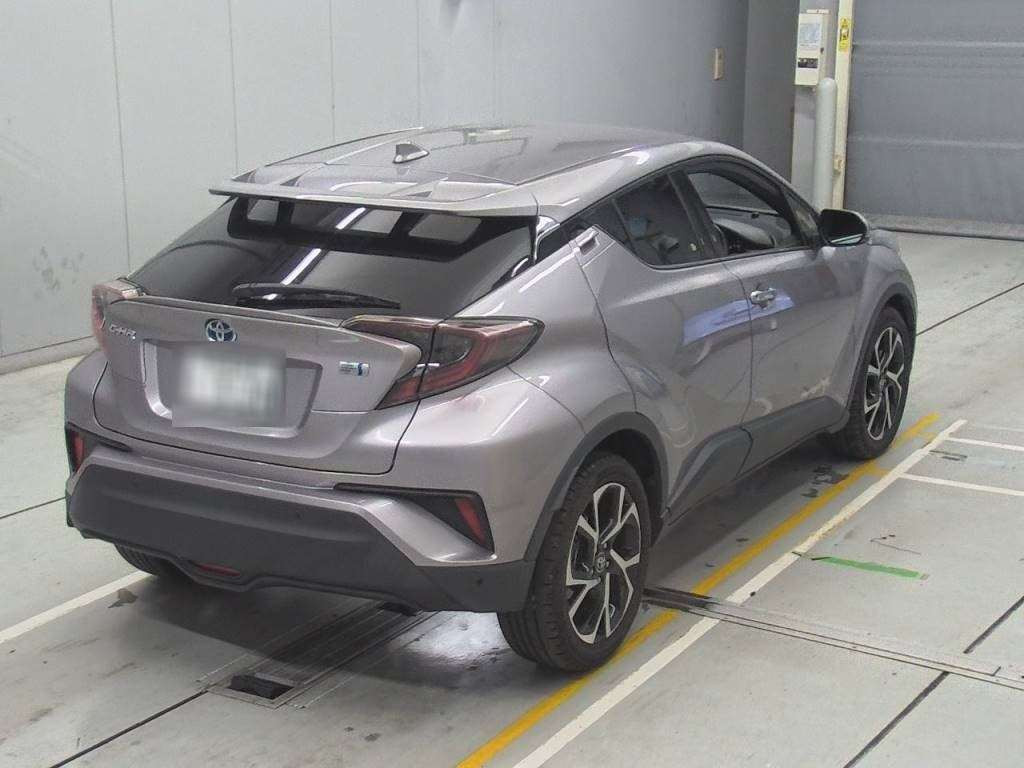 2018 Toyota C-HR ZYX10[1]