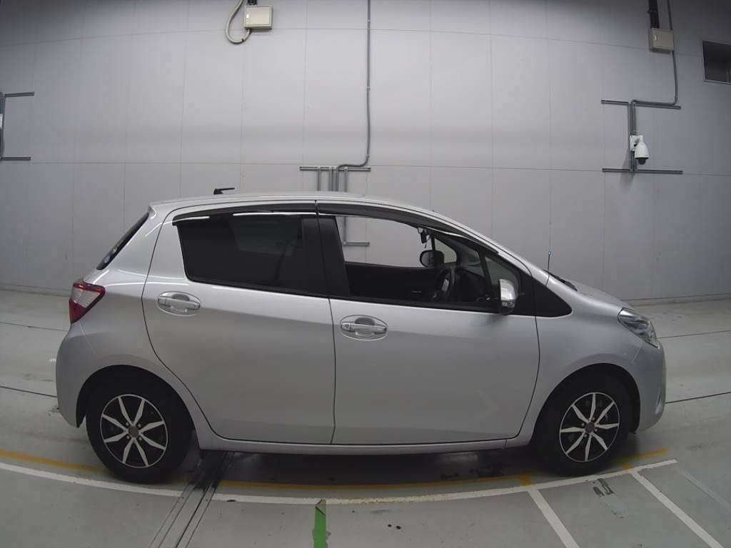 2019 Toyota Vitz NSP130[2]