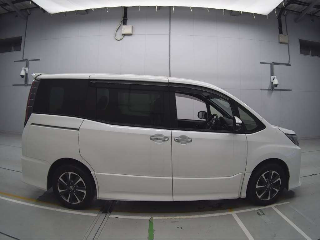 2020 Toyota Noah ZRR80W[2]