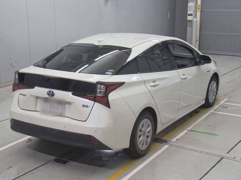 2020 Toyota Prius ZVW51[1]