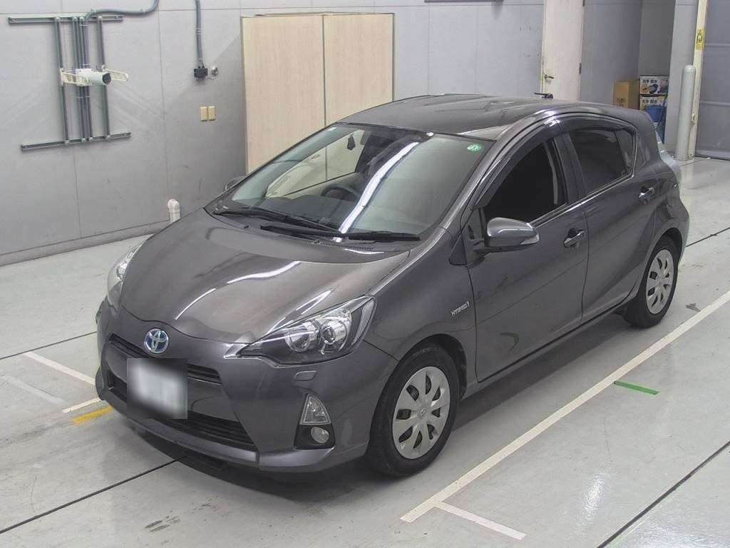 2013 Toyota Aqua NHP10[0]