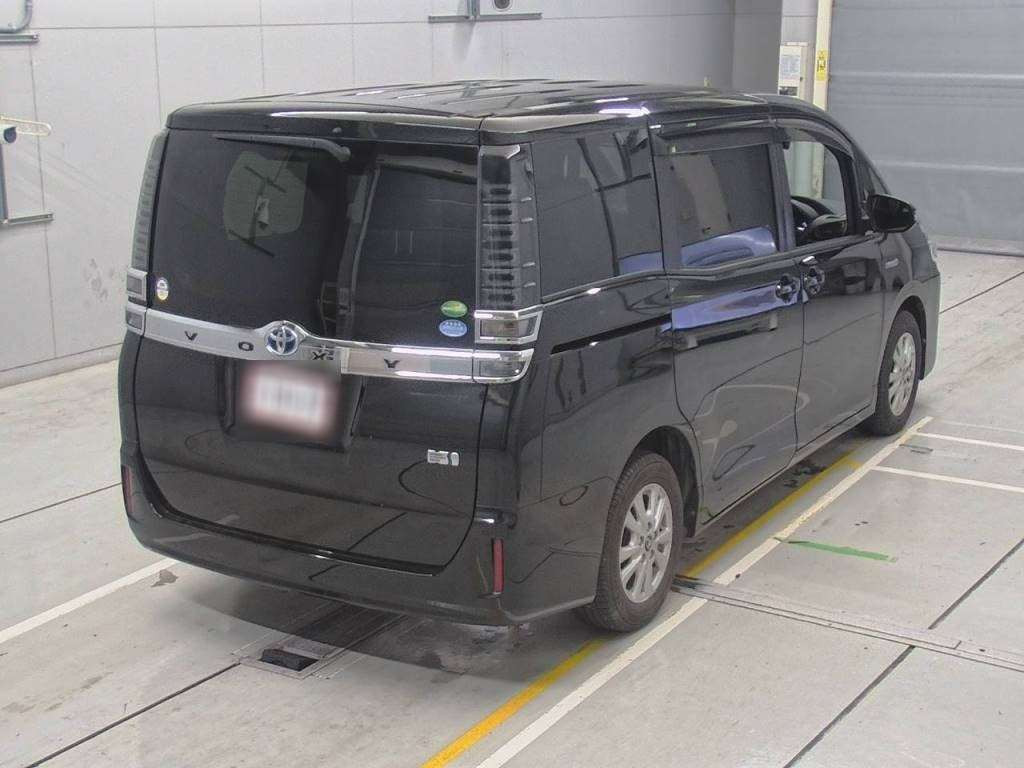 2018 Toyota Voxy ZWR80G[1]