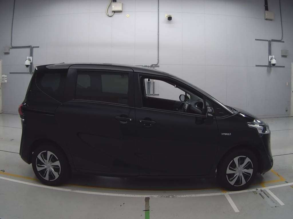 2019 Toyota Sienta NHP170G[2]